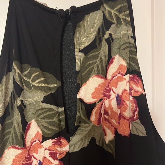 LUSH High Neck A-line dress - Picture 4 of 4